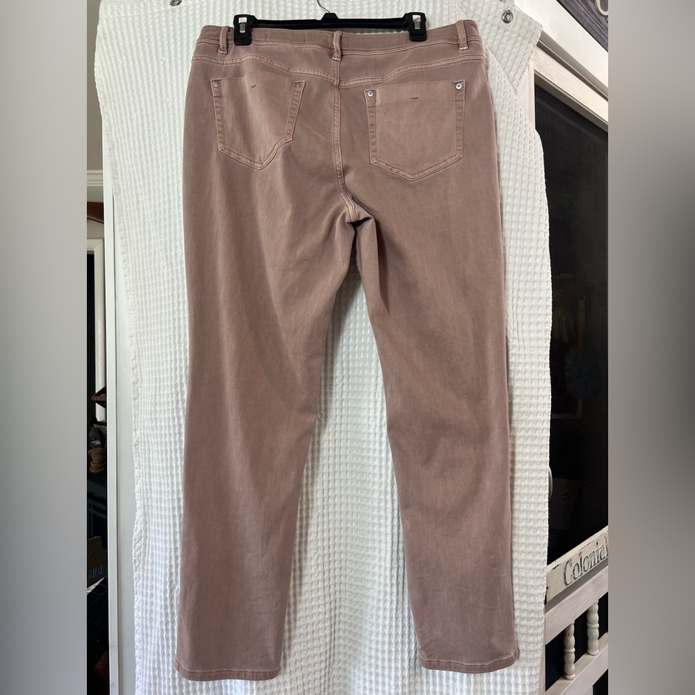 J JILL SLIM STRAIGHT-ANKLE SOFT PINK JEANS SZ 14 EUC SOFT STRETCHY DENIM - Picture 2 of 7